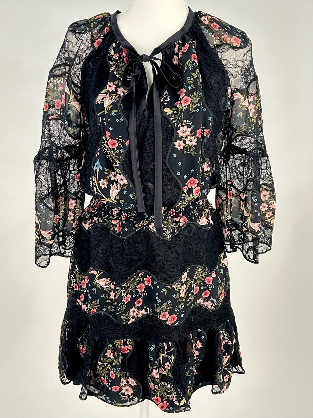 Amanda Uprichard Alena Floral Lace Mini Dress P XS Black Silk Trim